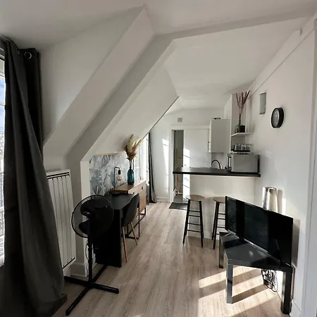 Tiparis Apartment *